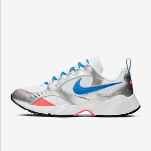 Nike Air Heights athletic Sneakers